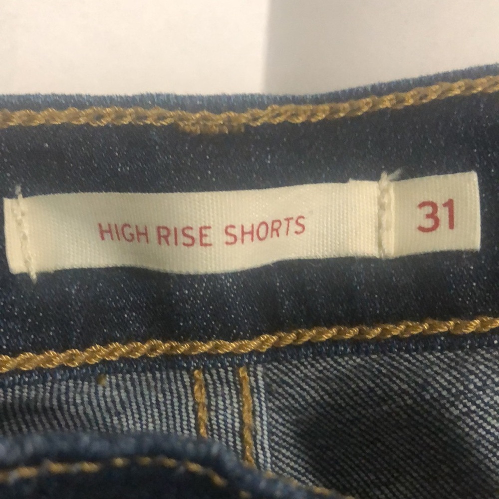 Levi's high rise jean shorts! - Picture 5 of 5